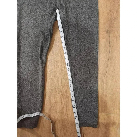 Athleta Leggings Size Medium Gray Cropped - Picture 8 of 8